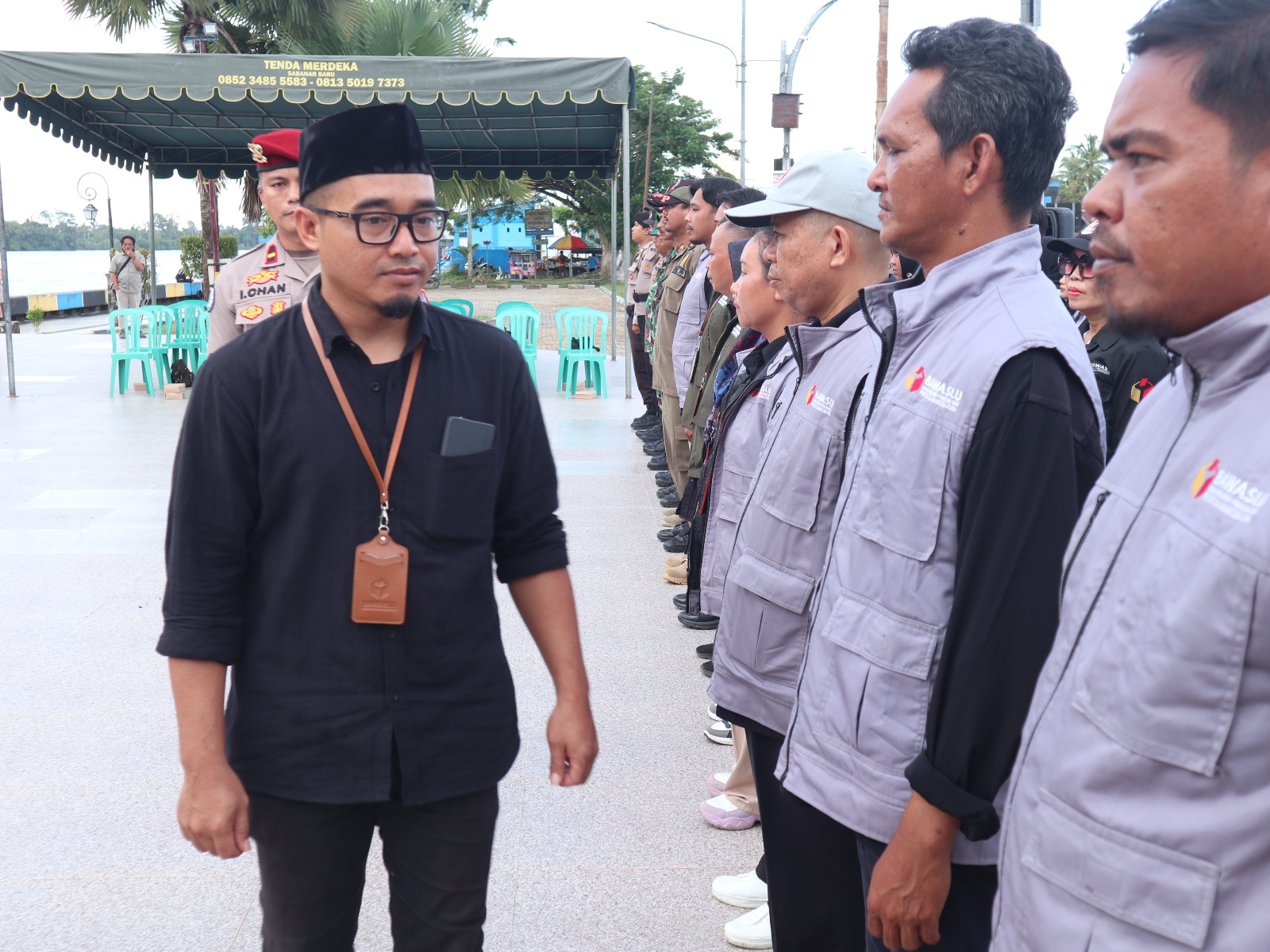 Foto : Ketua Bawaslu Bulungan saat cek peserta apel siaga masa tenang. (Ridwan)