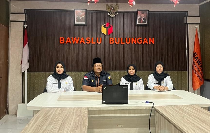 Calon Pegawai Negeri Sipil (CPNS) Bawaslu Bulungan mengikuti Pembukaan Latsar CPNS Bawaslu Tahun 2025 yang digelar oleh Bawaslu Republik Indonesia secara daring, Senin (25/08)