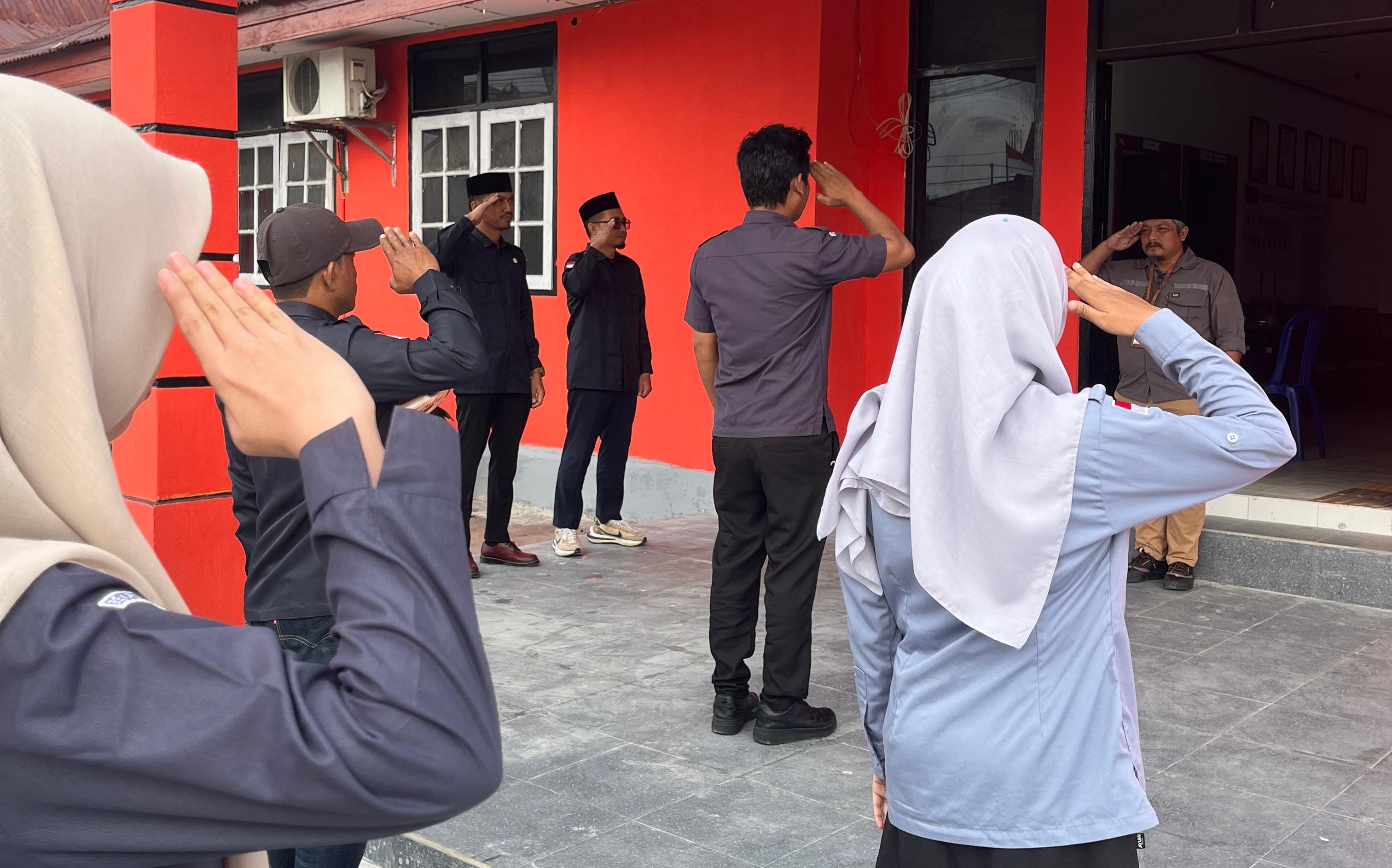 Kepala sekretariat Bawaslu Kabupaten Bulungan Kristarmaji Balawa, saat menjadi Pembina Apel