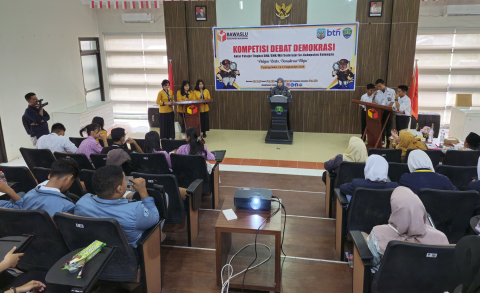 Suasana Berlangsungnya Kompetisi Debat Demokrasi antar pelajar SMA/SMK/MA se-Kabupaten Bulungan