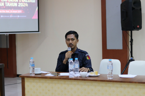 Foto: Anggota Bawaslu Bulungan. Riswan, saat menyampaikan catatan evaluasinya