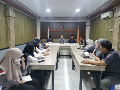 Poto: suasana rapat persiapan pelantikan PPPK Sekretariat Bawaslu Bulungan