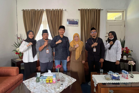 Poto Bersama Jajaran Bawaslu Bulungan dan Kepala DInas BKPSDM Bulungan