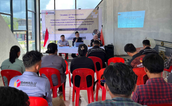 ketua Bawaslu Bulungan saat memberikan arahan kepada peserta TOT PTPS