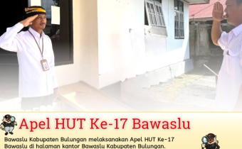 Riswan saat menjadi pembina Apel memperingati HUT ke-17 Tahun (Sumber Foto: Bawaslu Bulungan)