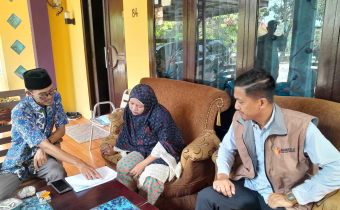 Foto: Kordiv HP2H Riswan, saat melakaukan Pengawasan Coklit Terbatas Oleh KPU Bulungan