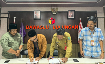 Penandaganganan PKS Bawaslu Bulungan dengan Kwarcab Bulungan sinergi Tingkatkan Kesadaran Pengawasan Partisipatif.